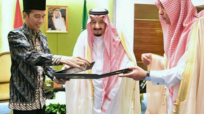 Raja Salman Beri Gelar 'Pemimpin Pembohong' ke Jokowi? Begini Faktanya