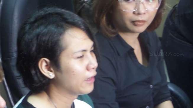Nikita Mirzani Ungkap Evelyn Ingin Bunuh Diri Pakai Gunting
