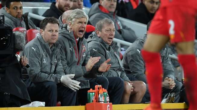 Tak Pasang Sanchez Lawan Liverpool, Wenger Dikecam