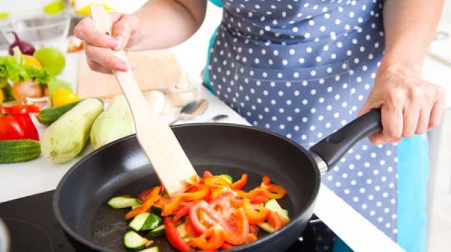 Hobi Masak, Yuk Follow 4 Akun Resep Makanan Praktis di Instagram