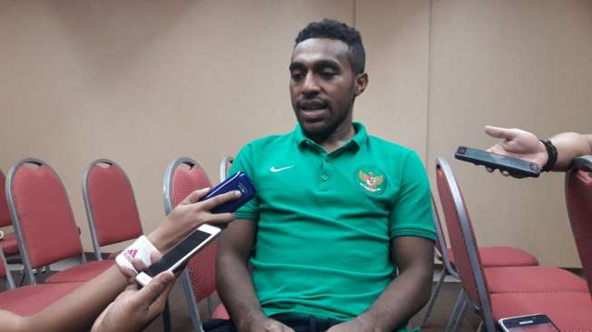 Pemain PBFC, Terens Puhiri, mengikut seleksi timnas U-22 tahap tiga [Suara.com/Adie Prasetyo]