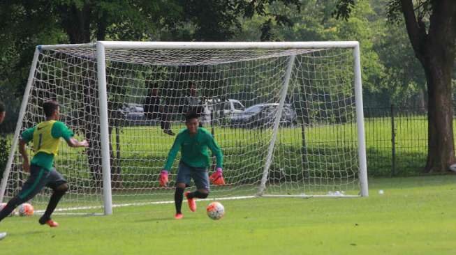 Dilatih Milla, Kiper Seleksi Timnas U-22 Ini Ingin Seperti De Gea