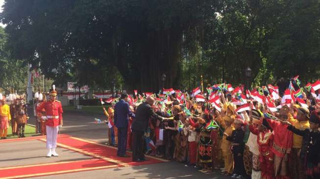 Pasukan Berkuda dan Anak SD Sambut Presiden Afrika Selatan