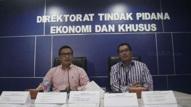 Direktorat Tindak Pidana Ekonomi dan Khusus Bareskrim Polri merilis pengungkapan sindikat pembobol Bank melalui dokumen palsu di gedung Bareskrim Polri, Jakarta, Kamis (9/3).