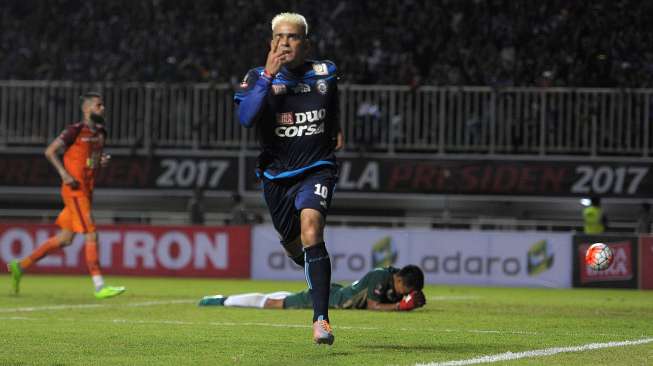 'El Loco' Gonzales Hat-trick, Arema Juarai Piala Presiden 2017