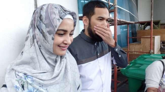 Shireen Ogah Bongkar Hubungan Bella-Engku Emran, Kenapa?