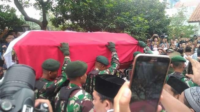 Jusuf Kalla Ajak Semua Umat Doakan Hasyim Muzadi