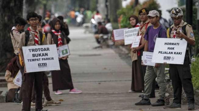 Aksi tersebut dilakukan untuk mengingatkan warga DKI Jakarta.