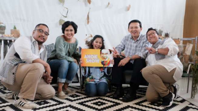 "Ahok Show", Cara Ahok Jawab Tantangan Netizen di Media Sosial