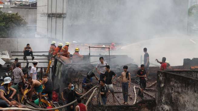 Kawasan Senen Kebakaran, 31 Damkar Dikerahkan