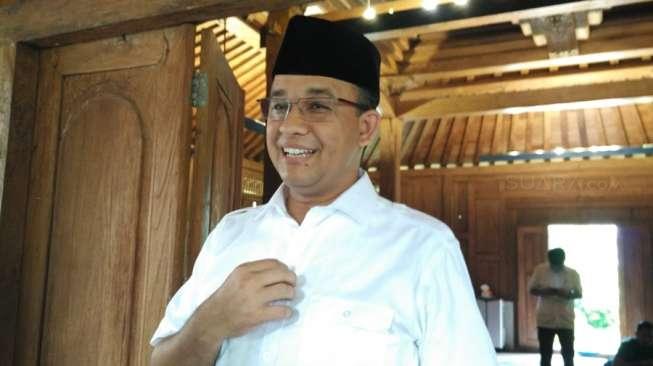 Cak Nun Minta Anies Baca Doa Ini Agar Menang