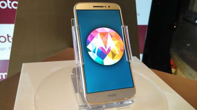 Moto M, Smartphone Multitasking RAM 4GB Meluncur, Harganya?