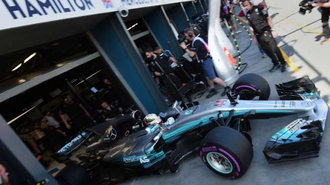 Hamilton Start Terdepan di GP Australia