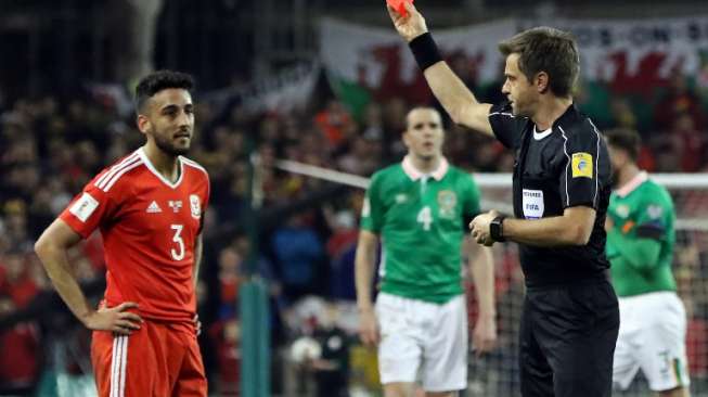 Patahkan Kaki Pemain Lawan, Manajer Wales: Taylor Sedih