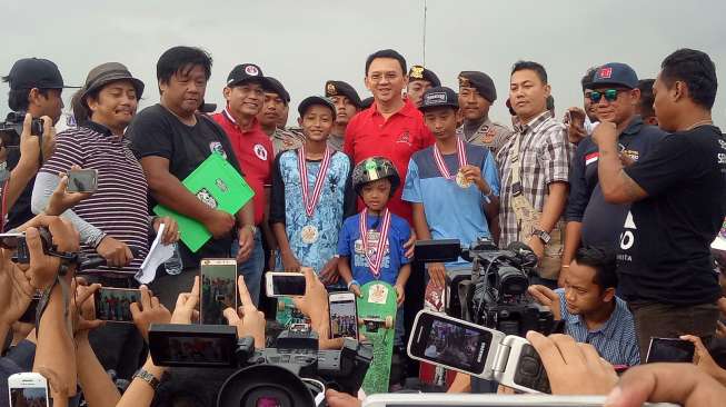 Di Kalijodo, Ahok Ingin Anak Jakarta Jadi Juara Dunia Skateboard