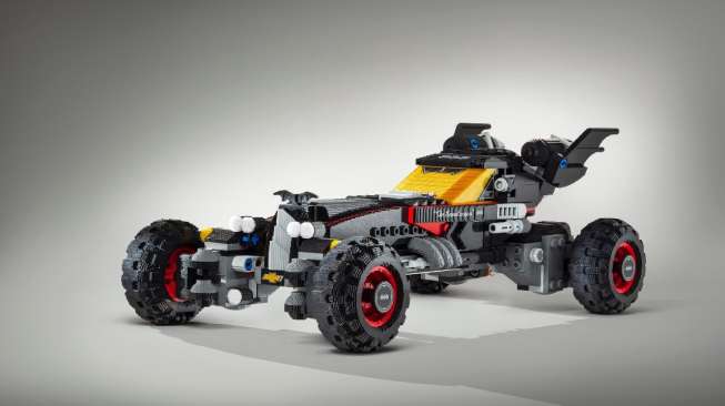 Chevy Bikin LEGO Batmobile Versi Terbaru