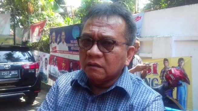 Muhammad Taufik, di Posko Pemenangan Anies-Sandiaga, Jalan Cicurug, Menteng, Jakarta Pusat, Selasa (28/3/2017). [Suara.com/Dian Rosmala]