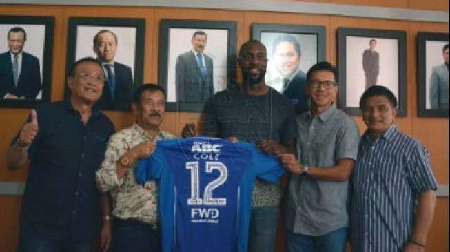 Persib Perkenalkan Eks Striker Chelsea Ini ke Publik