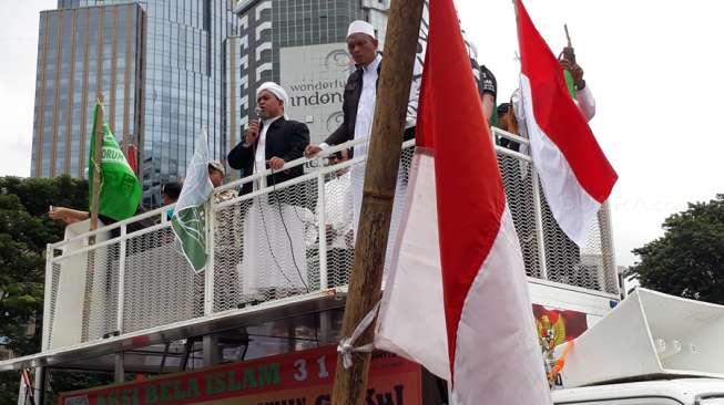 Sekjen FUI Ditangkap di Hotel Berbintang, Massa Aksi 313 Kesal