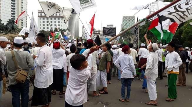 Kecil-kecil, Otong Rajin Ikut Demo Ahok, Dia Alumni 411 dan 212