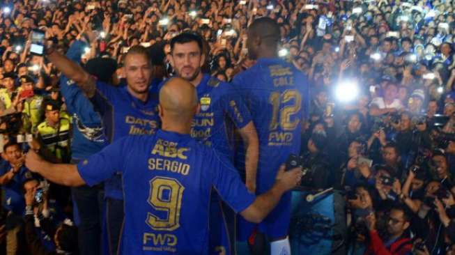 Persib Berikan Bonus "Kadedeuh" pada Tujuh Legenda Ini