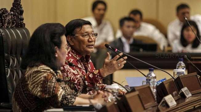 Dewan Pimpinan Daerah Republik Indonesia (DPD RI) menggelar rapat paripurna di kompleks Parlemen, Senayan, Jakarta, Senin (3/4).