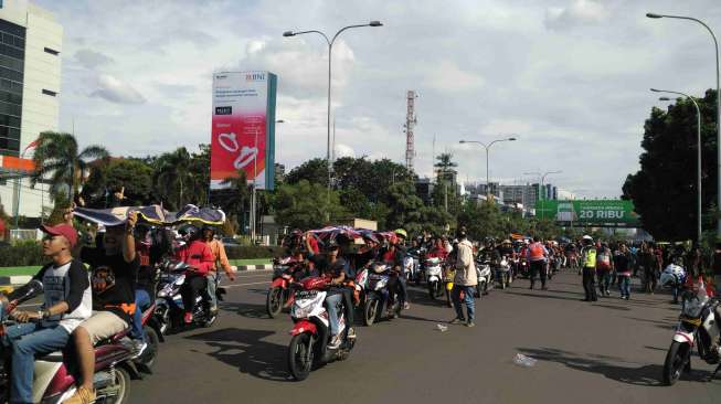 Sambangi Stadion Patriot, The Jak Dikawal Aparat