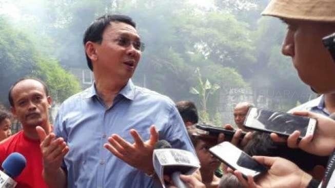 Bantah 'Nyanyian' Nazaruddin, Ahok: Emang Berani Kasih ke Gue?