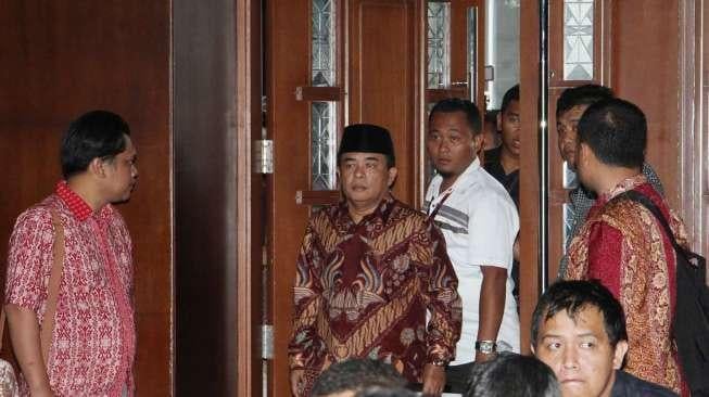 Lama Tak Terdengar Kabar, Ade Komarudin Muncul di Paripurna DPR