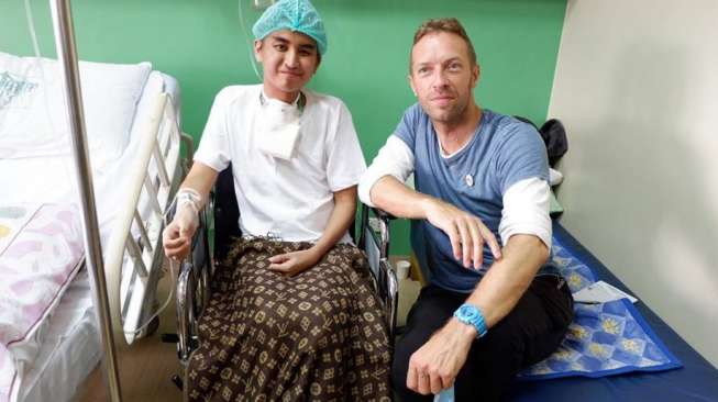 Gagal Nonton Coldplay, Lelaki Ini Dijenguk Chris Martin