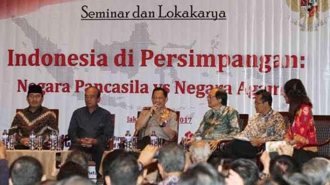 Seminar dan lokakarya (semiloka) dengan tema 