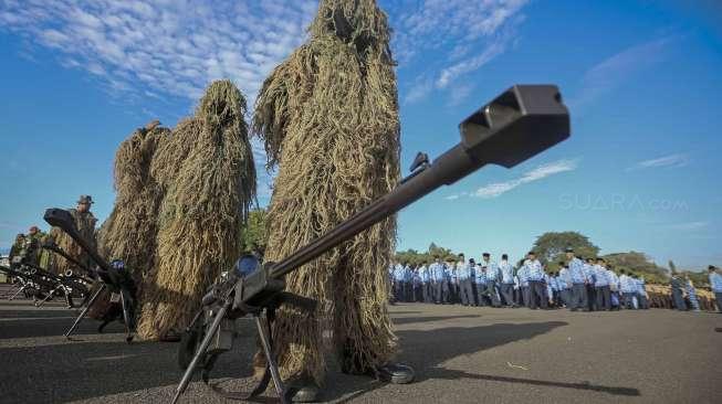 Upacara Peringatan ke-71 Hari TNI AU tahun 2017 di Lanud Halim Perdanakusuma, Jakarta, Minggu (9/4).