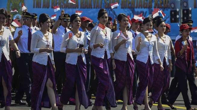 Upacara Peringatan ke-71 Hari TNI AU tahun 2017 di Lanud Halim Perdanakusuma, Jakarta, Minggu (9/4).