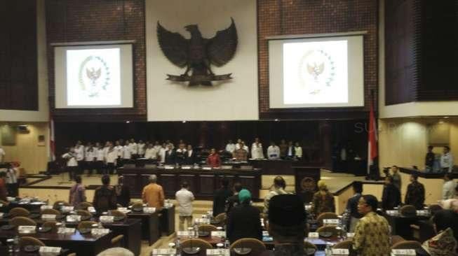 'Hujan Interupsi' di Sidang DPD Perdana Oesman Cs