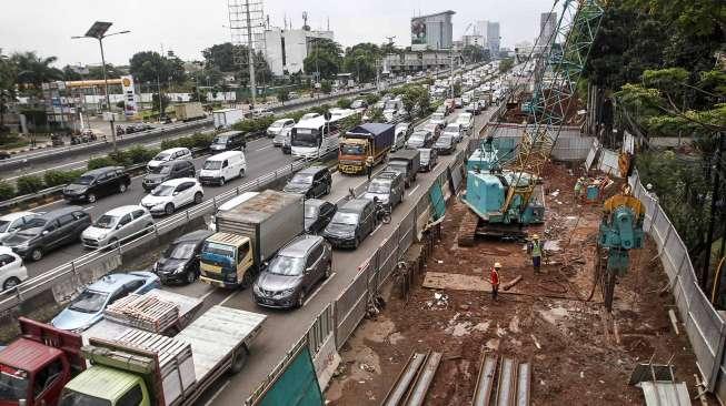 Akan memperlebar jalan di simpang Pancoran.