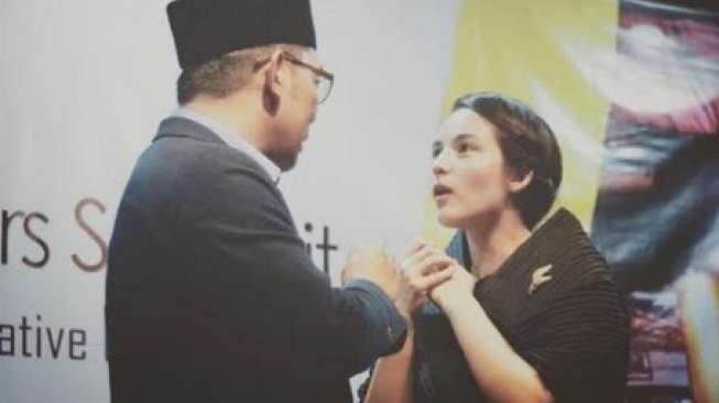 Ketemu Ridwan Kamil, Kenapa Ekspresi Chelsea Islan Begini Yah?