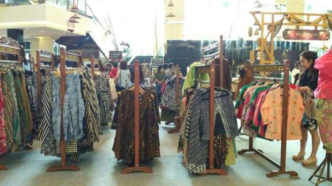 Pasar Tiban Anne Avantie Hadir di Sini, Yuk Belanja Batik!