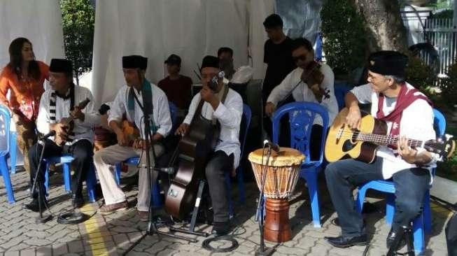 TPS Tempat Jokowi Coblos Disuguhi Musik Keroncong