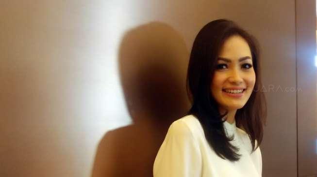 Punya Pacar Baru, Christy Jusung Siap Lepas Status Janda Lagi?