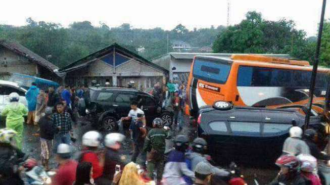 Kecelakaan di Puncak Tewaskan 4 Orang, Sopir Bus Jadi Tersangka