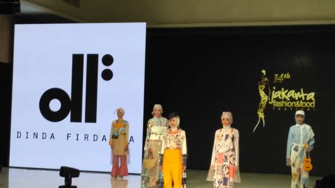 Rembuk Tema Essential, Lima Alumni ESMOD Tampil di JFFF 2017