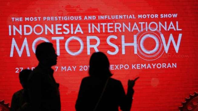 Acara pembukaan pameran otomotif Indonesia International Motor Show (IIMS) 2017 di JIExpo Kemayoran, Jakarta, Kamis (27/4/2017). [Suara.com/Oke Atmaja]
