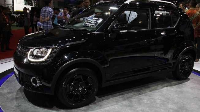 Penampakan Suzuki SUV urban terbaru, Ignis, saat ditampilkan di pameran otomotif Indonesia International Motor Show (IIMS) 2017 di JIExpo Kemayoran, Jakarta, Kamis (27/4/2017). [Suara.com/Oke Atmaja]