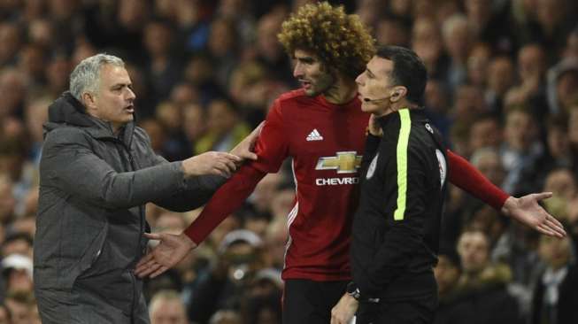 Soal Kartu Merah Fellaini, Mourinho: Aguero Sangat Cerdas