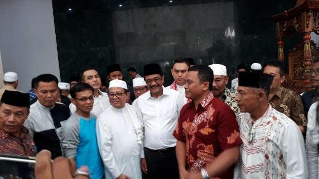 Djarot Minta Pengelola Benahi Masjid Hasyim Asyari Sebelum Puasa