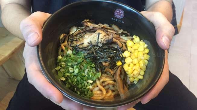 Cicipi Lezatnya Mie Khas Jepang di Kabuto Mazesoba