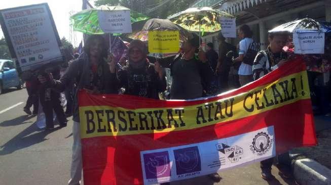 Peringati May Day, Para Jurnalis Tuntut Kenaikan Upah