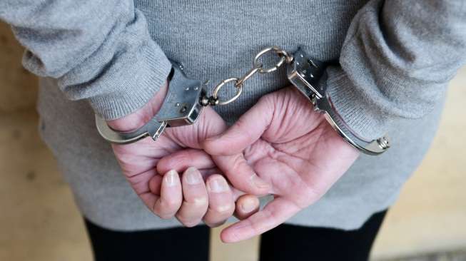 Menganiaya Tahanan Sampai Tewas, 4 Anggota Polsek Dipecat