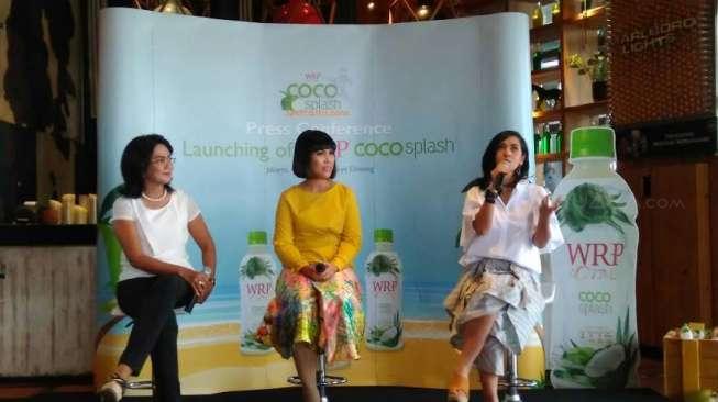Minuman Air Kelapa Ini Bikin Perempuan Cantik dan Sehat