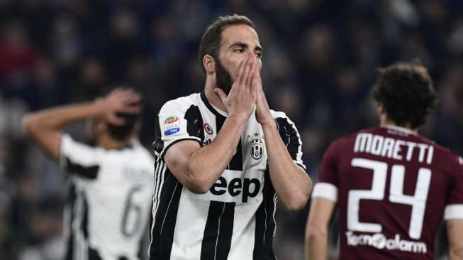 Higuain Selamatkan Juventus di Laga Kandang